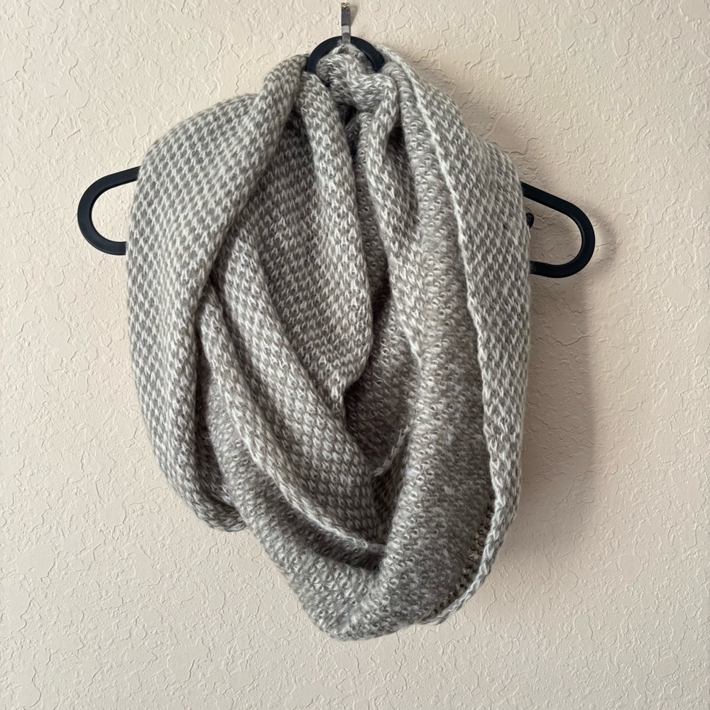Wooden Ships | Women's Gray White Mohair Wool Blend Infinity Scarf
